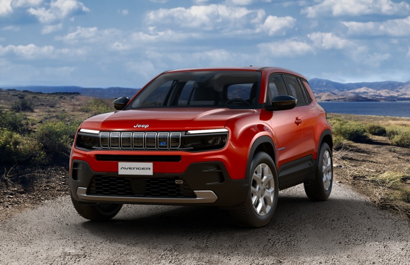 Jeep Avenger rouge micro-hybride automatique en location en Guadeloupe
